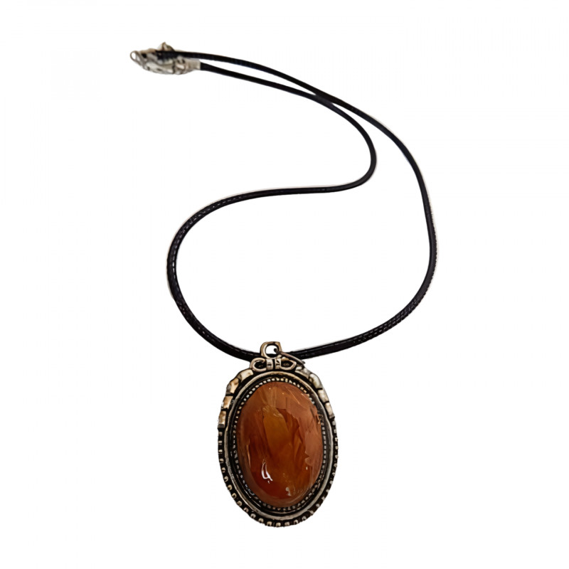 imitation pierre monté sur cordon ciré noir , cabochon argenté imitation pierre monté sur cordon ciré noir , cabochon argenté