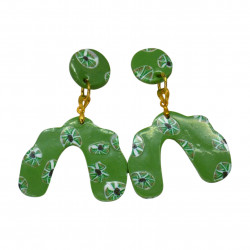 arche festonnée couleur verte et chatoyante motif:  sorte  petit kiwi